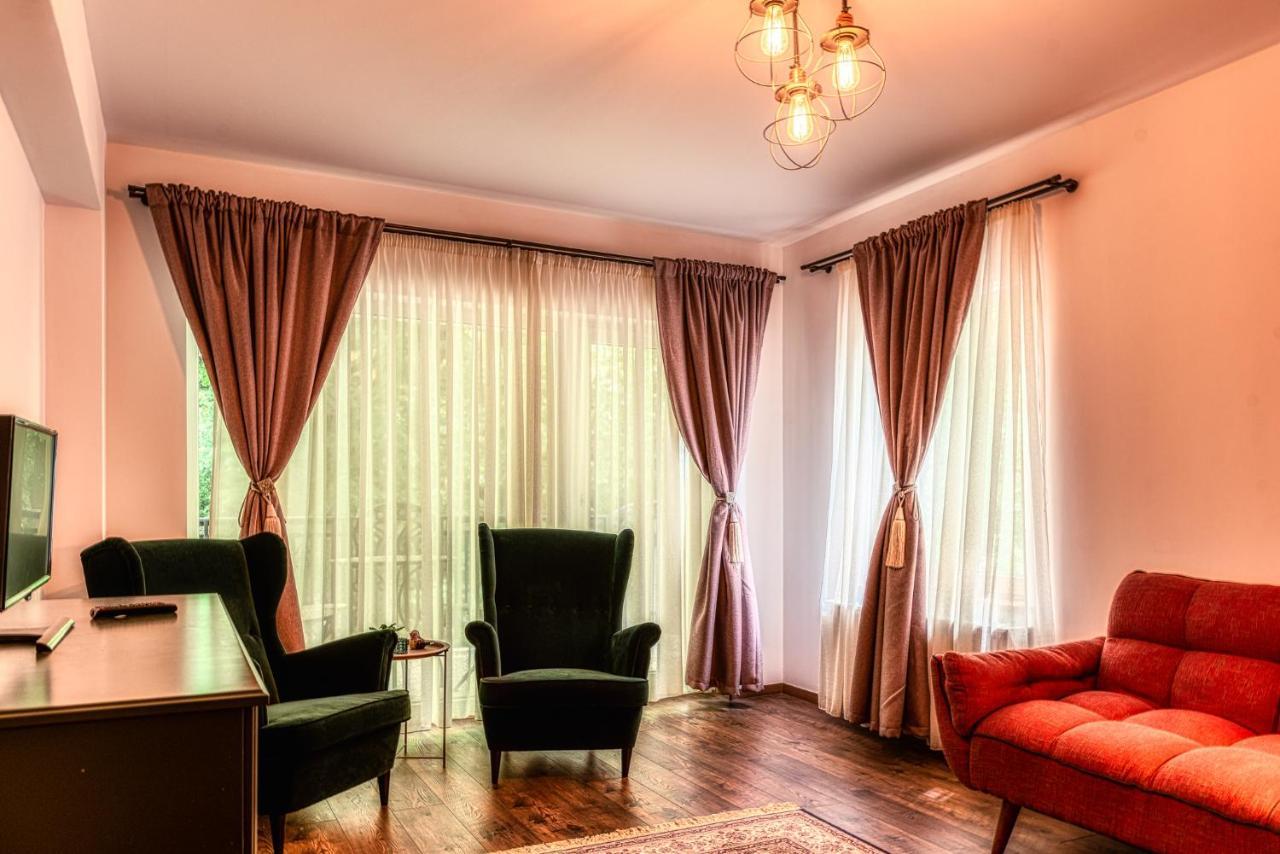 בראשוב Nature Apartment - Minutes Away From The Old Town And Afi Mall מראה חיצוני תמונה