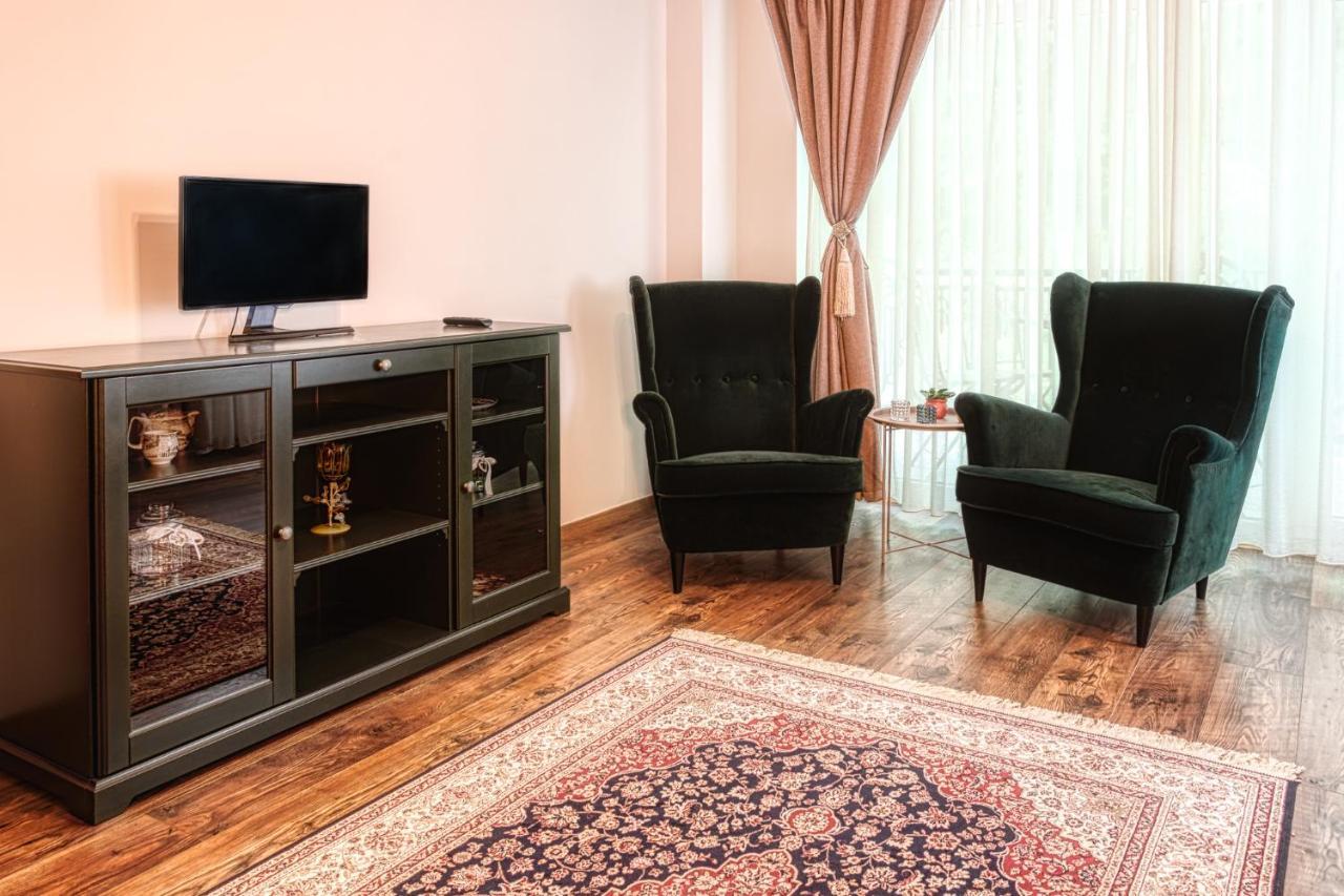 בראשוב Nature Apartment - Minutes Away From The Old Town And Afi Mall מראה חיצוני תמונה
