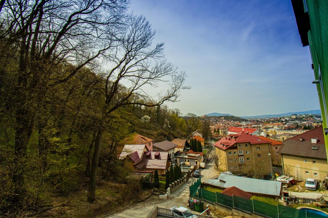 בראשוב Nature Apartment - Minutes Away From The Old Town And Afi Mall מראה חיצוני תמונה