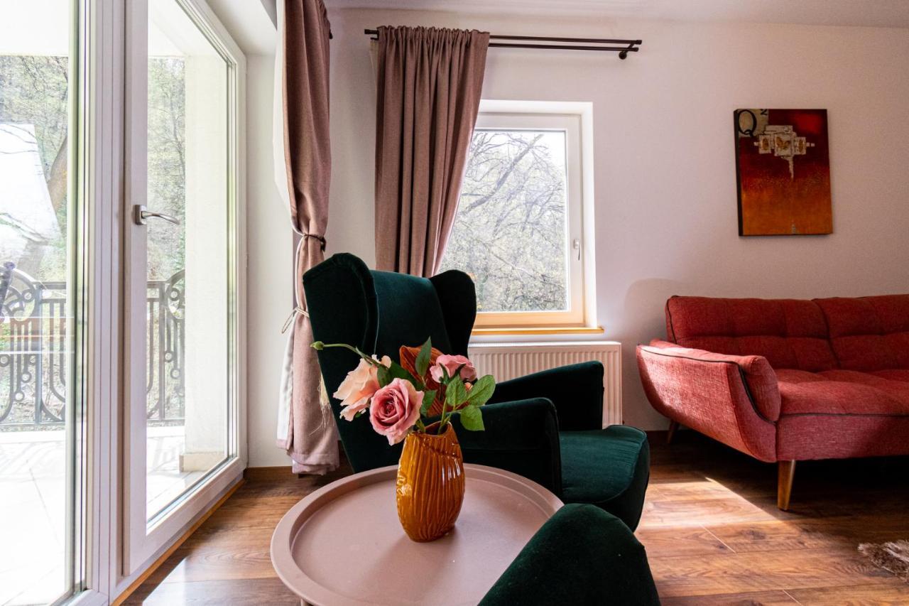 בראשוב Nature Apartment - Minutes Away From The Old Town And Afi Mall מראה חיצוני תמונה